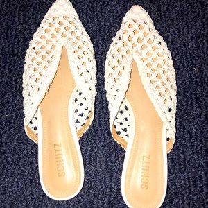 White Shultz pointed toe